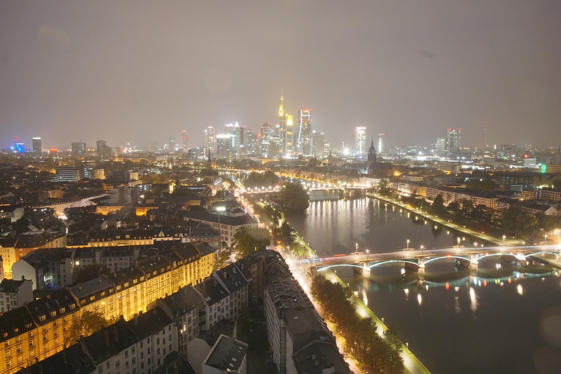 Archived image Webcam Panoramic View over to the Skyline of Frankfurt