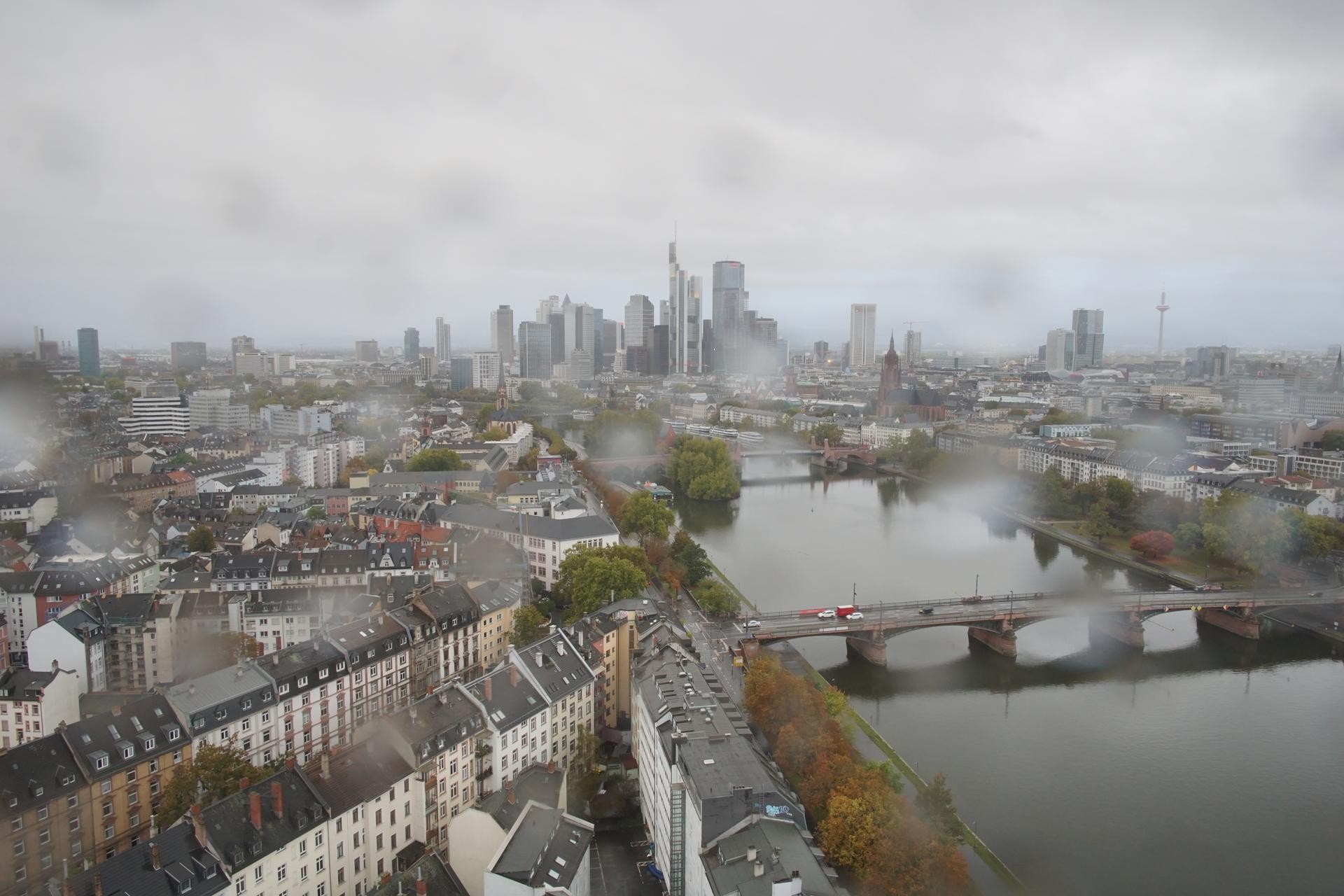 Archived image Webcam Panoramic View over to the Skyline of Frankfurt