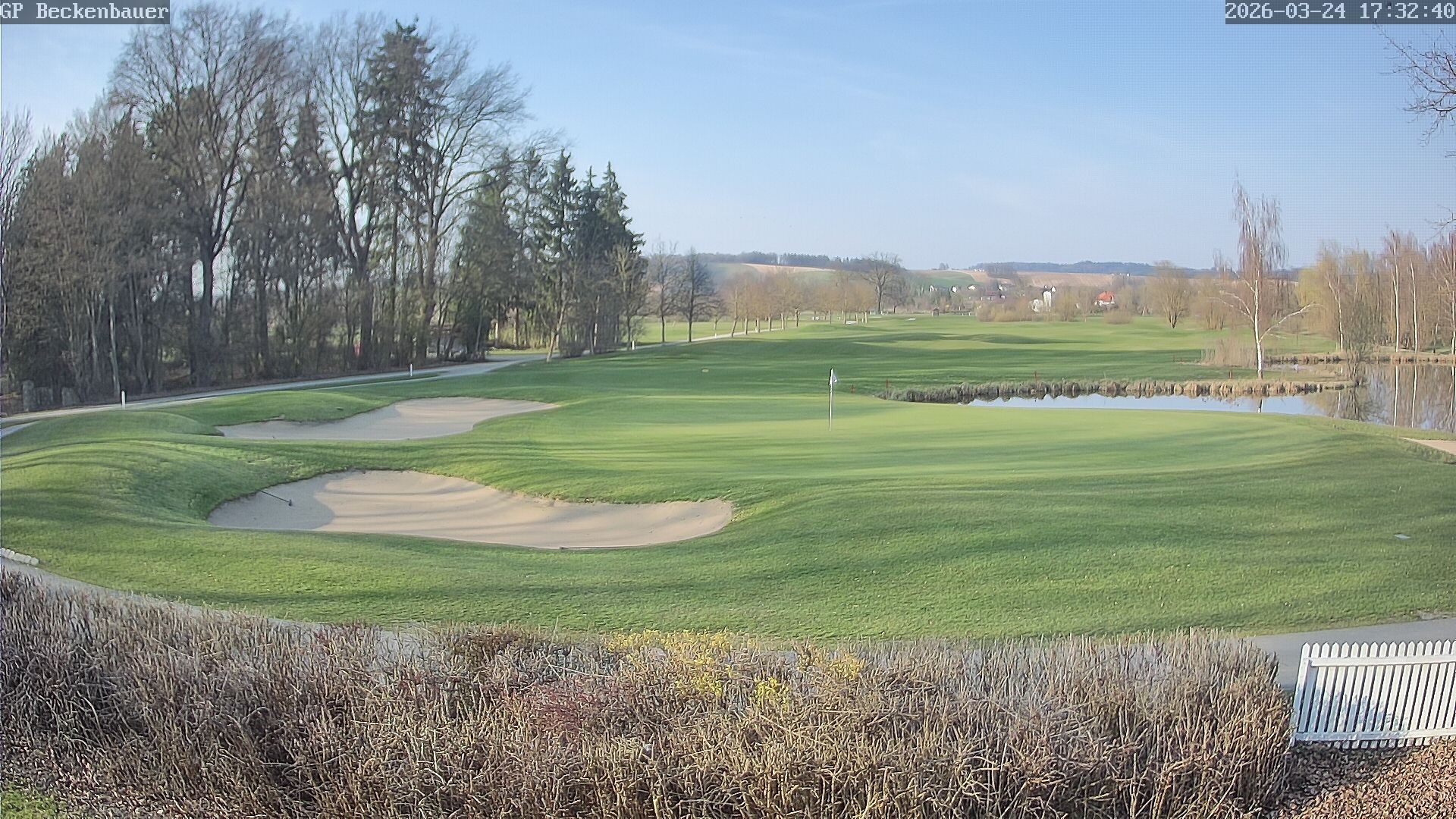 Archived image Webcam Beckenbauer Golf Course