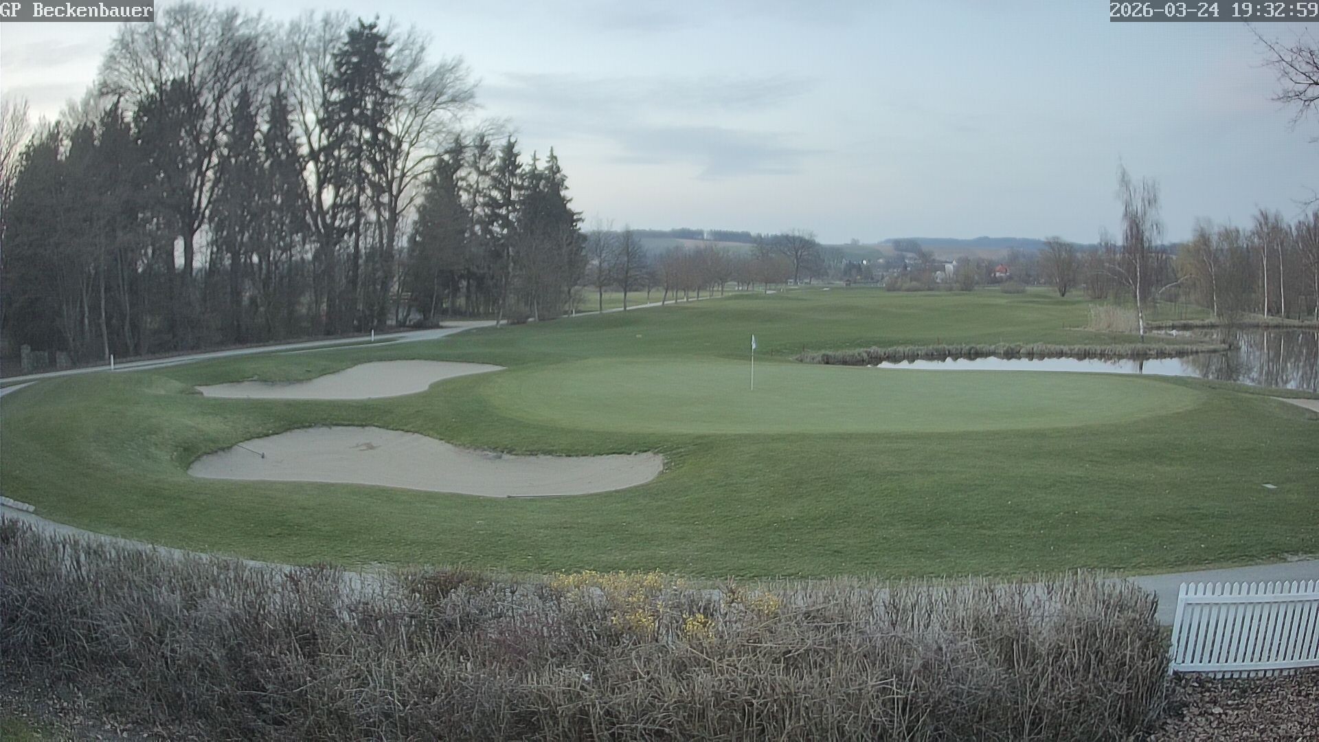 Archived image Webcam Beckenbauer Golf Course