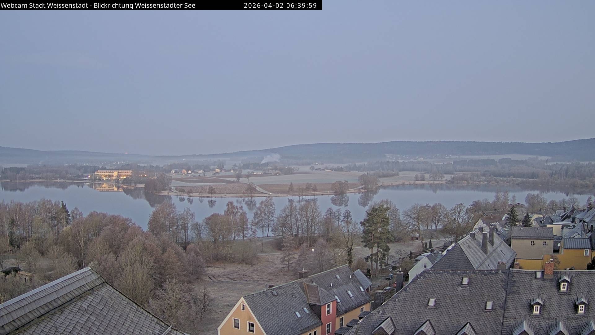 Archived image Webcam View over the Swimming Lake Weißenstädter See