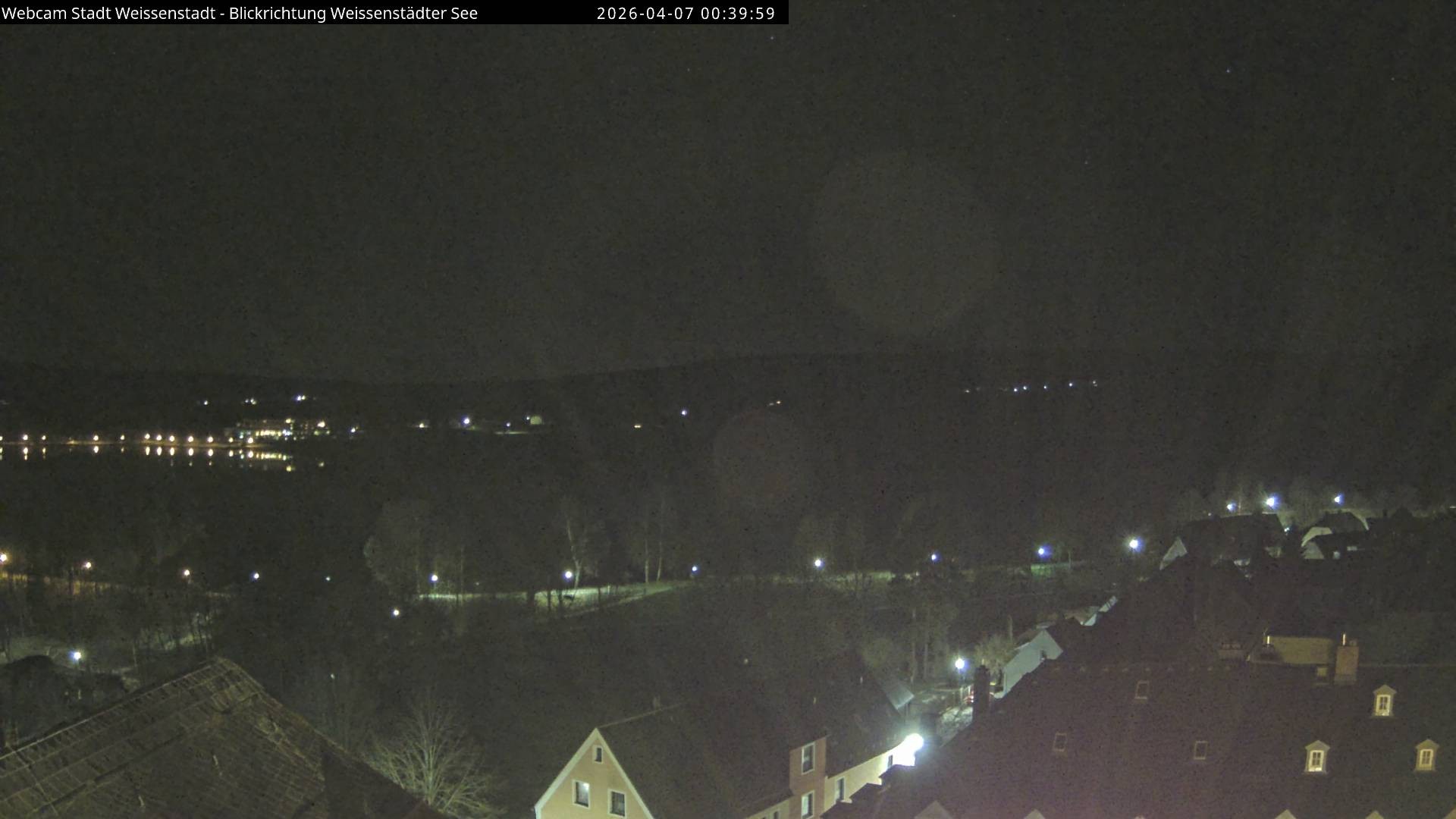 Archived image Webcam View over the Swimming Lake Weißenstädter See