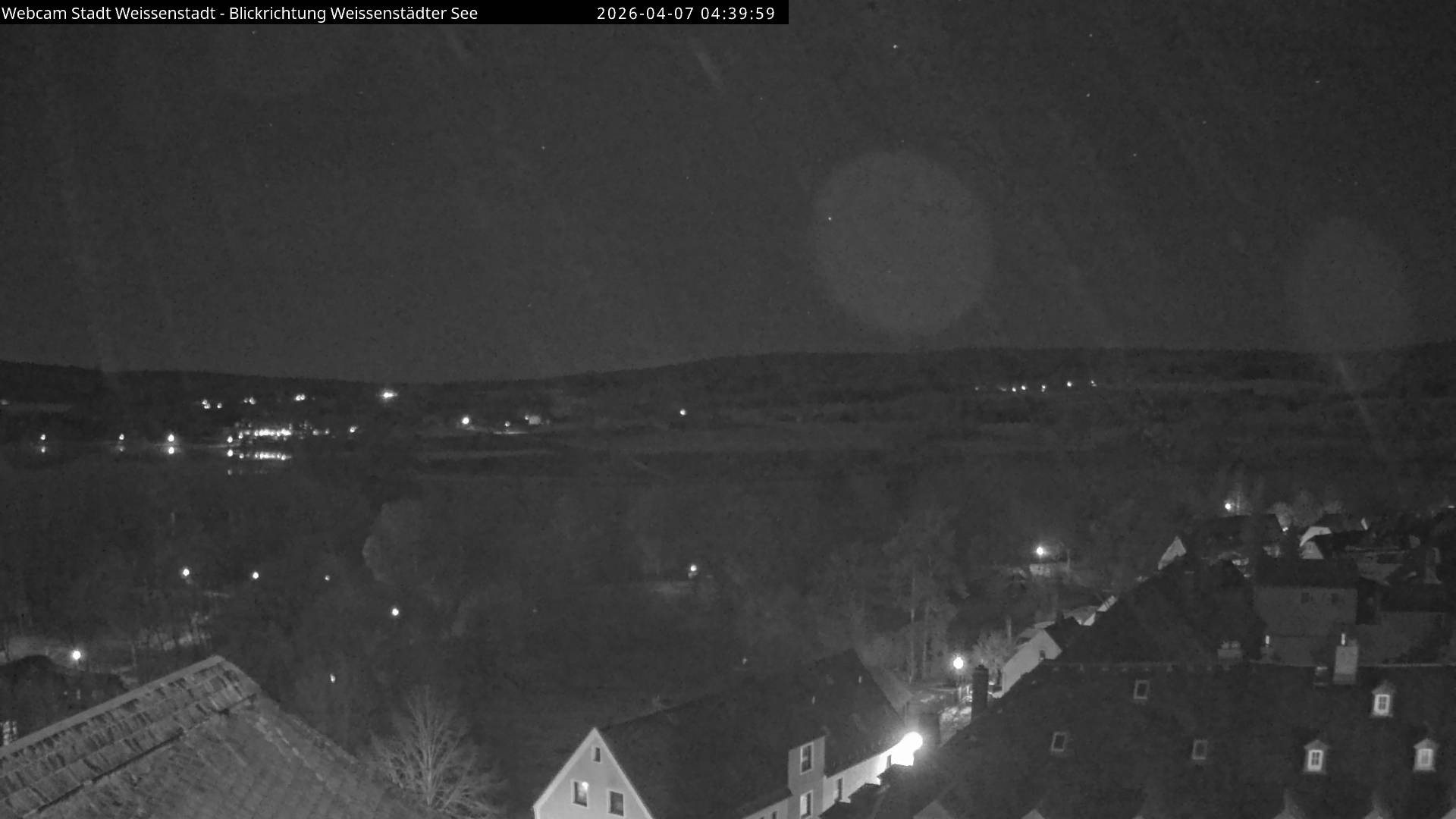 Archived image Webcam View over the Swimming Lake Weißenstädter See