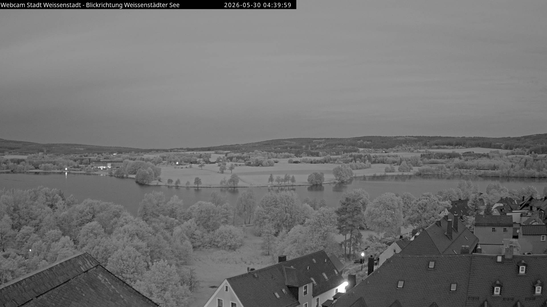 Archived image Webcam View over the Swimming Lake Weißenstädter See