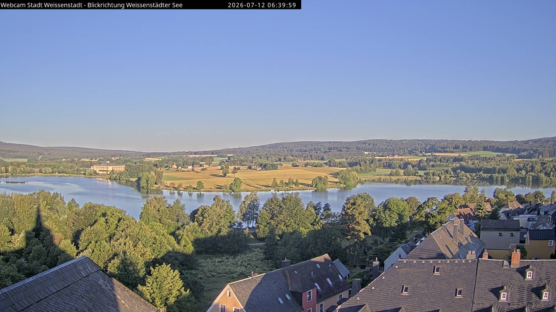 Archived image Webcam View over the Swimming Lake Weißenstädter See