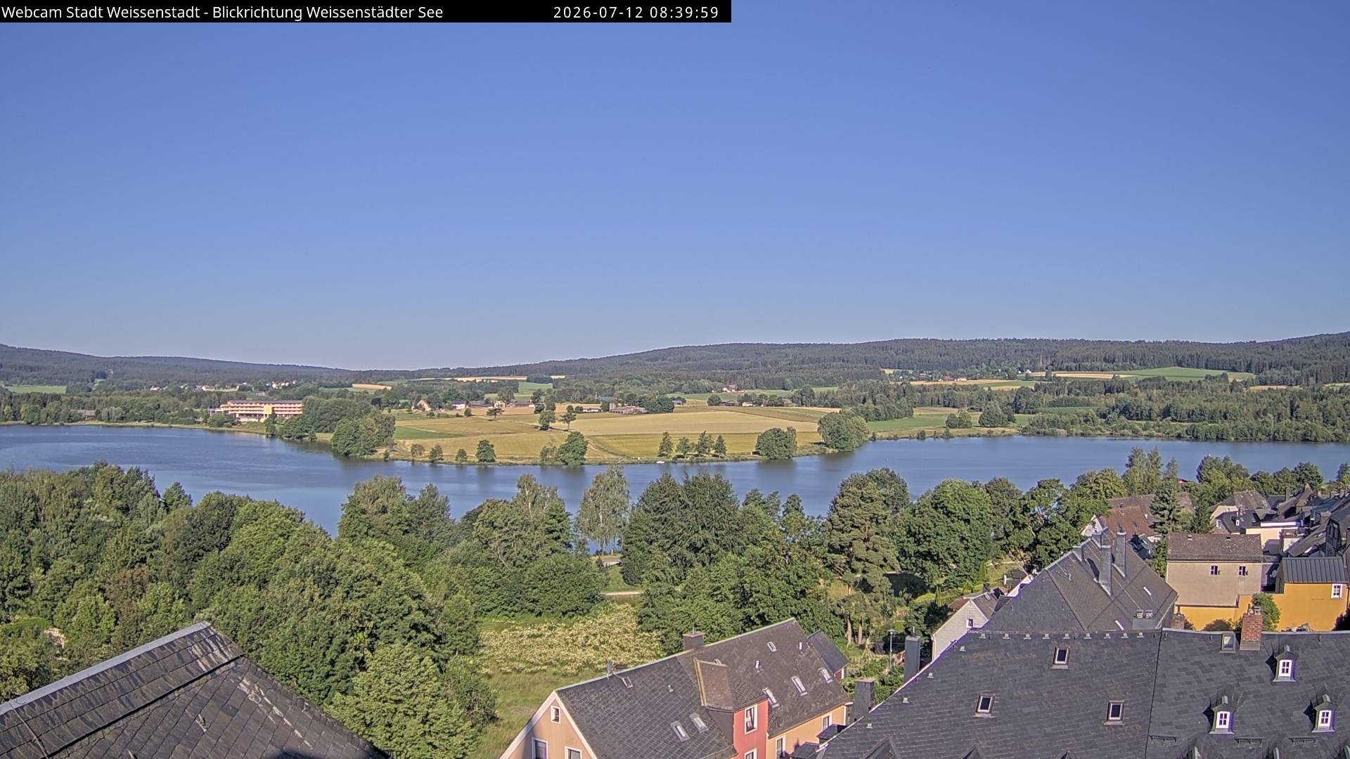 Archived image Webcam View over the Swimming Lake Weißenstädter See