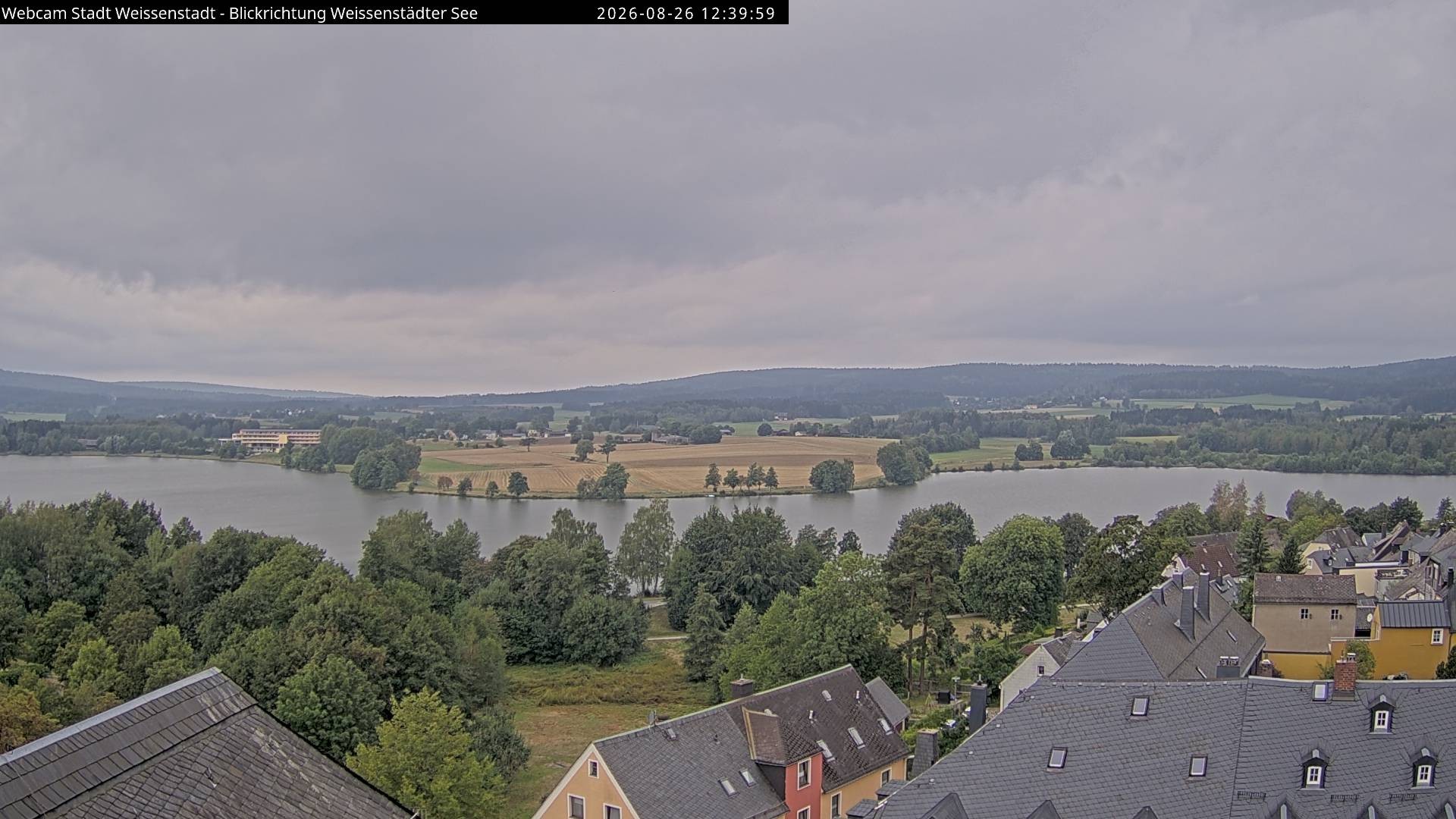 Archived image Webcam View over the Swimming Lake Weißenstädter See