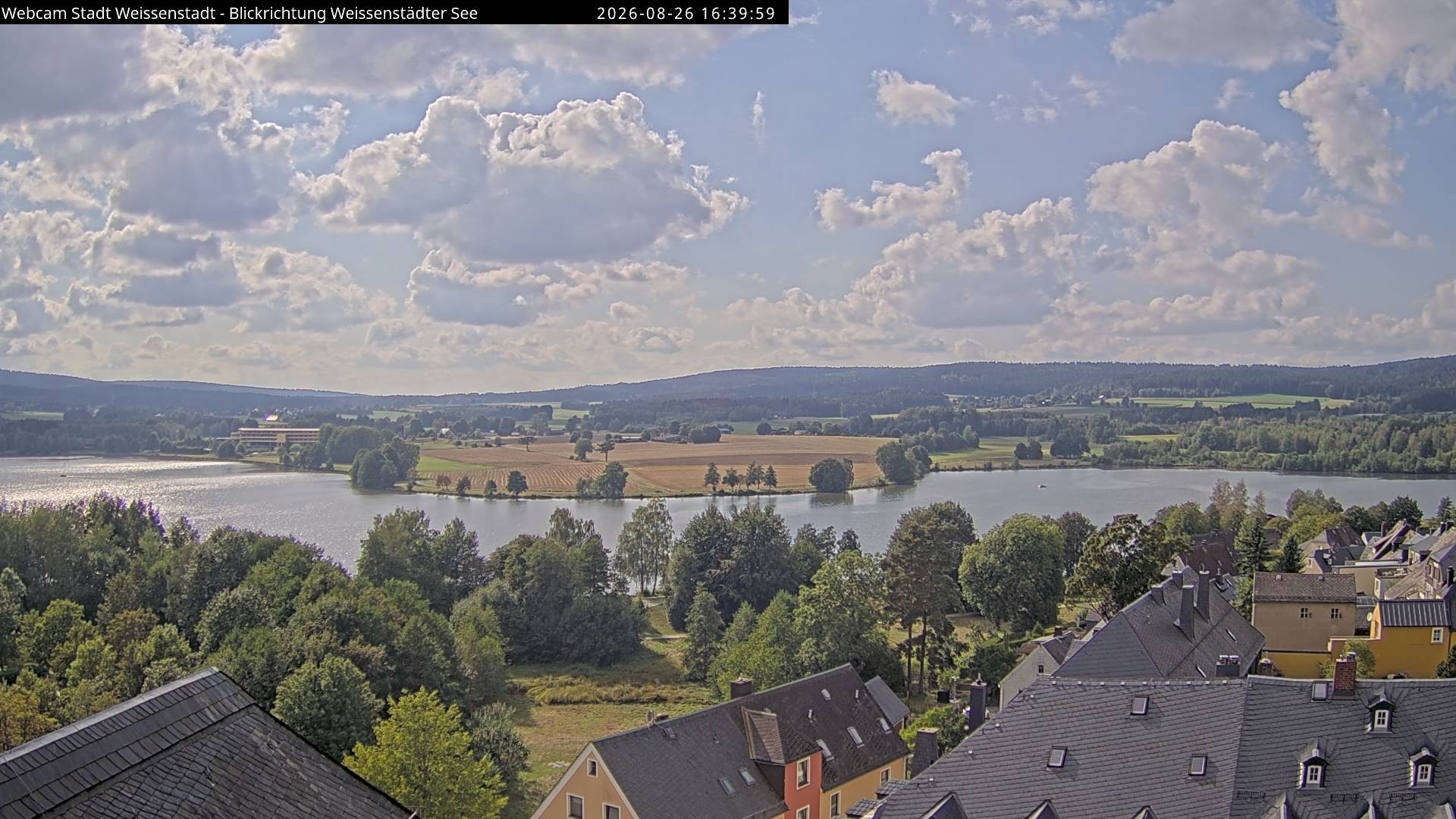 Archived image Webcam View over the Swimming Lake Weißenstädter See