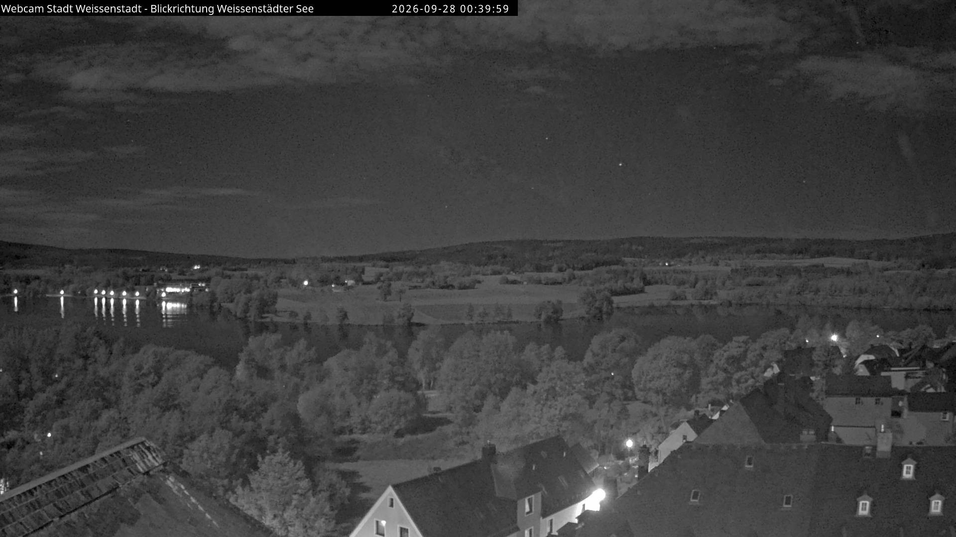 Archived image Webcam View over the Swimming Lake Weißenstädter See