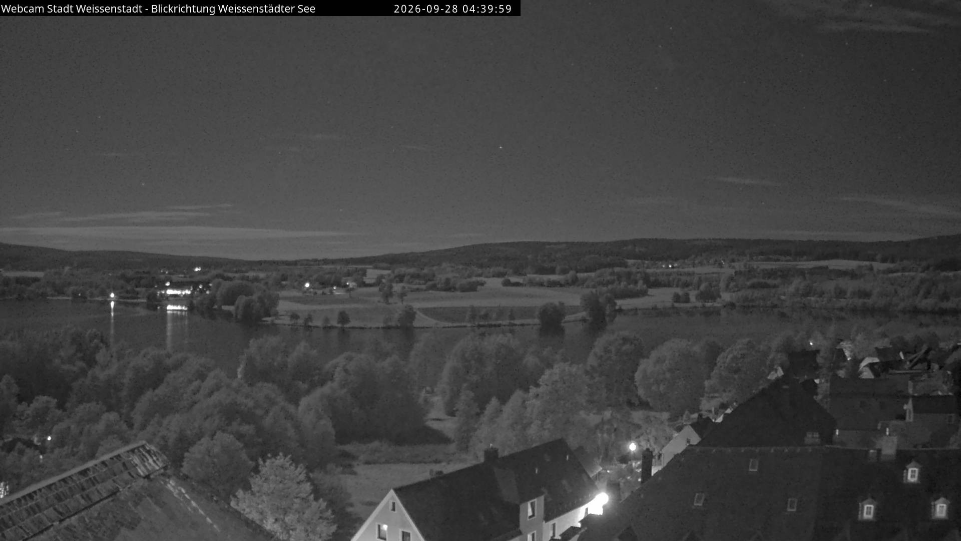 Archived image Webcam View over the Swimming Lake Weißenstädter See