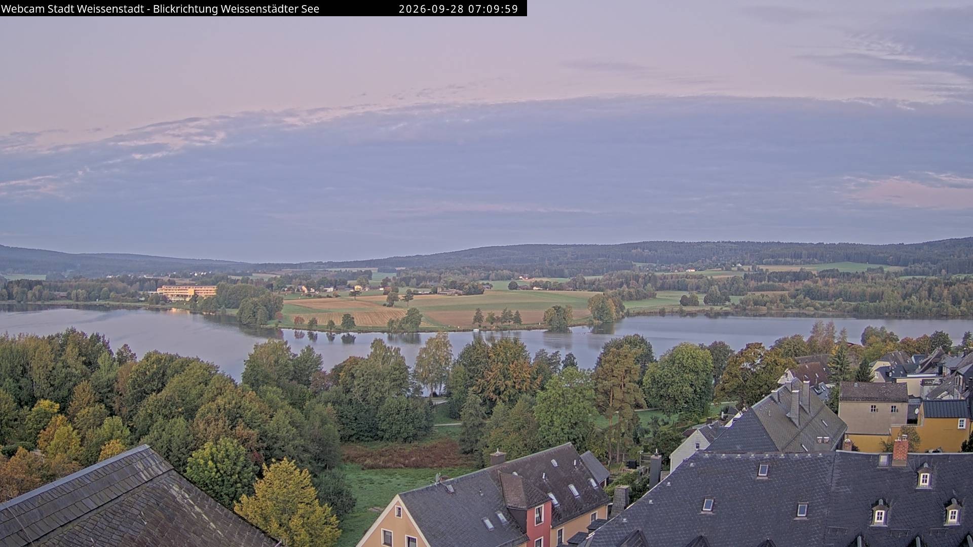 Archived image Webcam View over the Swimming Lake Weißenstädter See
