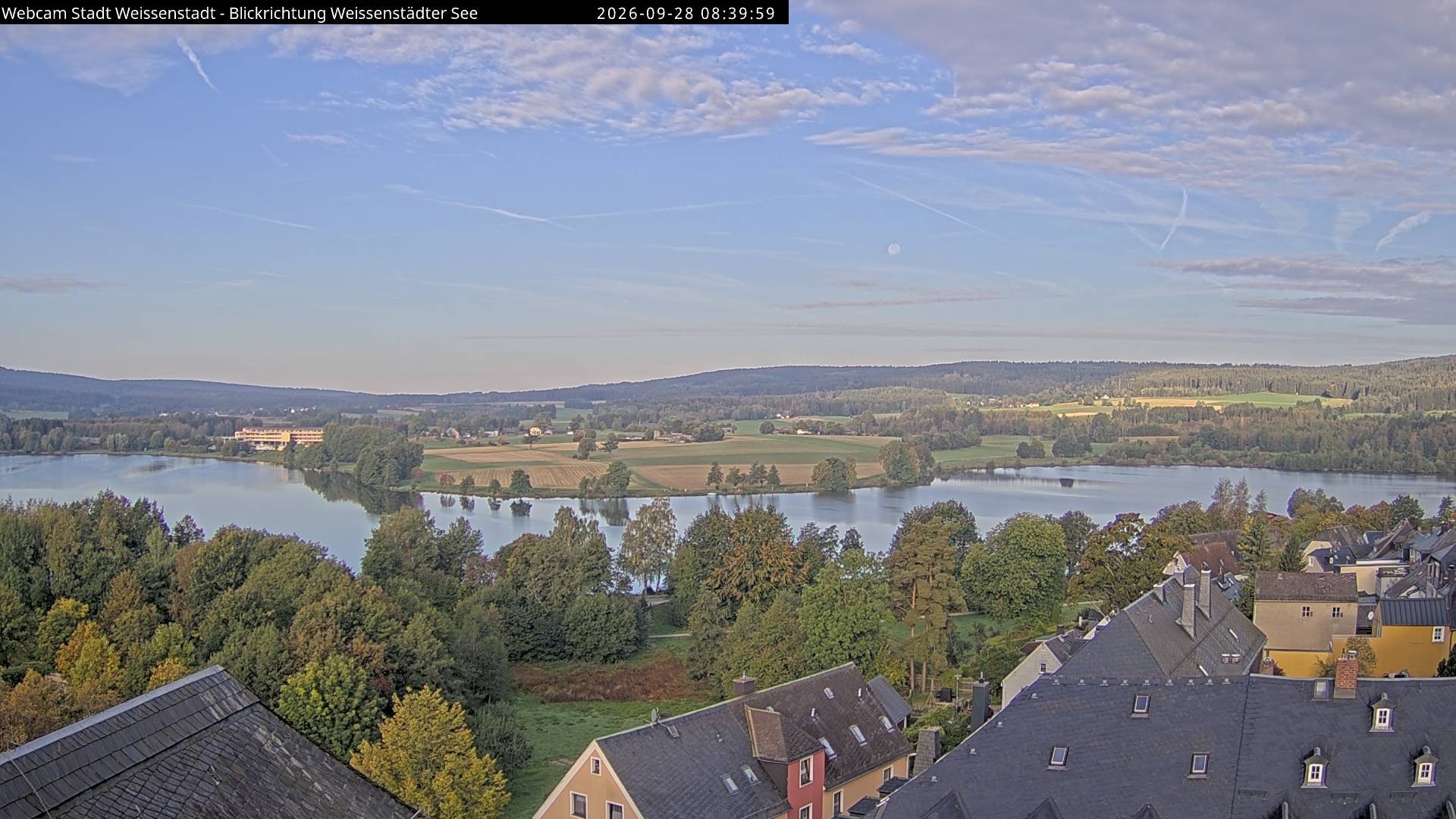 Archived image Webcam View over the Swimming Lake Weißenstädter See