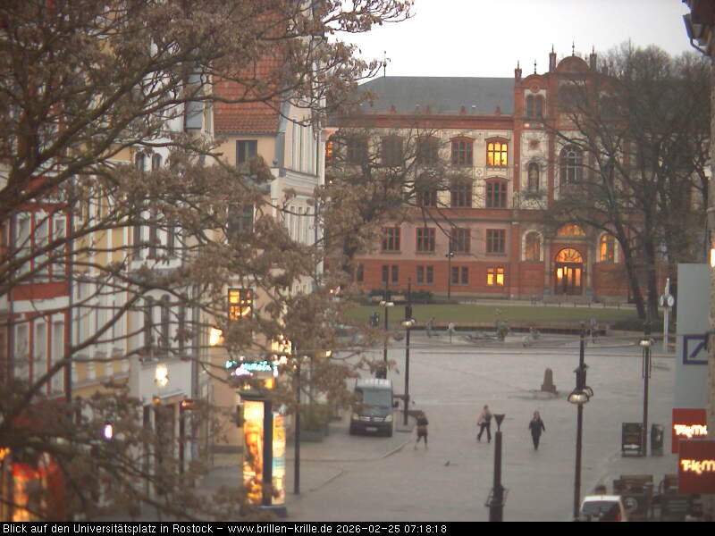 Archived image Webcam Rostock (University square)