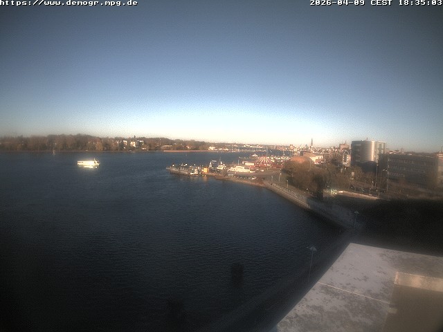 Archiv Foto Webcam Rostock - Hafen