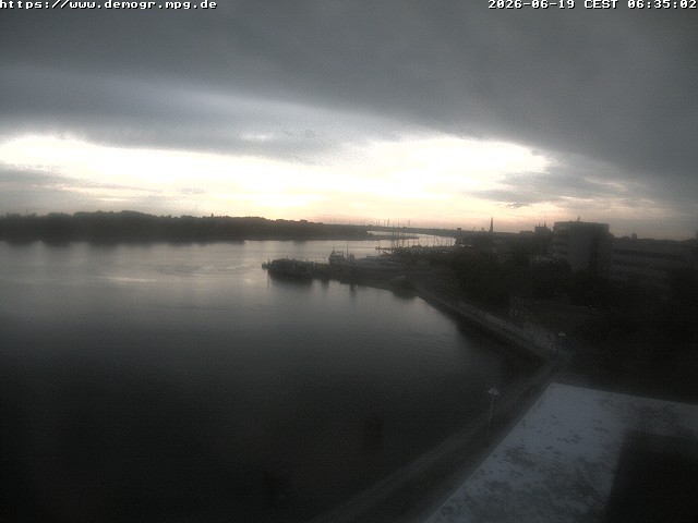 Archiv Foto Webcam Rostock - Hafen