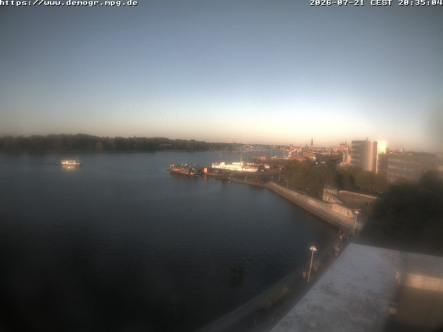 Archiv Foto Webcam Rostock - Hafen