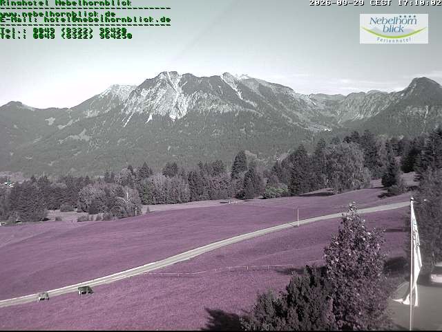 Archived image Webcam Hotel Nebelhornblick