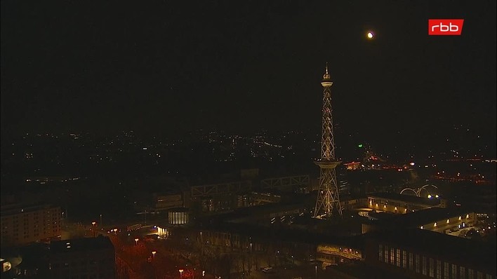 Archiv Foto Webcam Berlin: Theodor-Heuss-Platz am Funkhaus