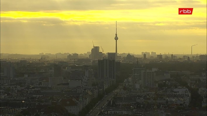 Archiv Foto Webcam Berlin: Theodor-Heuss-Platz am Funkhaus