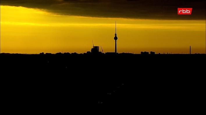 Archiv Foto Webcam Berlin: Theodor-Heuss-Platz am Funkhaus