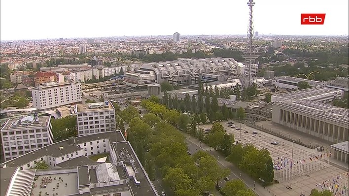 Archiv Foto Webcam Berlin: Theodor-Heuss-Platz am Funkhaus