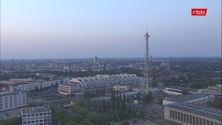 Archiv Foto Webcam Berlin: Theodor-Heuss-Platz am Funkhaus