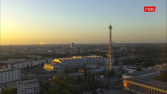 Archived image Webcam Theodor-Heuss-Platz in Berlin