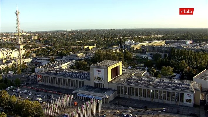 Archiv Foto Webcam Berlin: Theodor-Heuss-Platz am Funkhaus