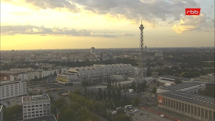 Archiv Foto Webcam Berlin: Theodor-Heuss-Platz am Funkhaus