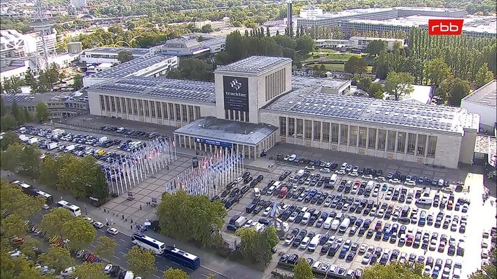 Archiv Foto Webcam Berlin: Theodor-Heuss-Platz am Funkhaus