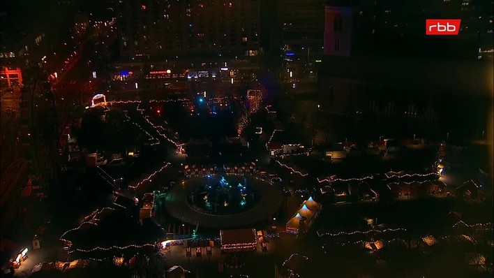 Archiv Foto Webcam Berlin: Rotes Rathaus und Berliner Dom