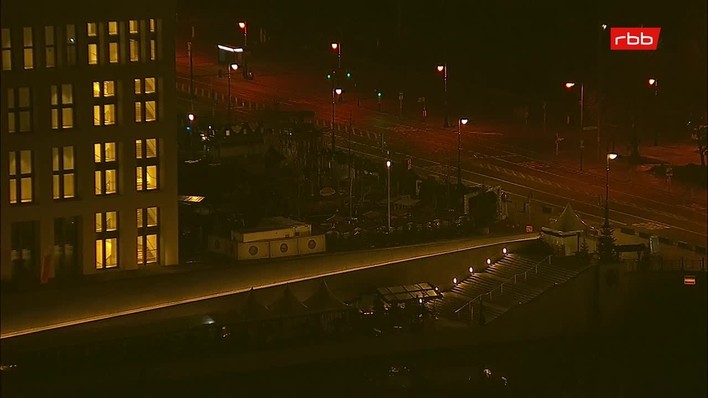 Archiv Foto Webcam Berlin: Rotes Rathaus und Berliner Dom