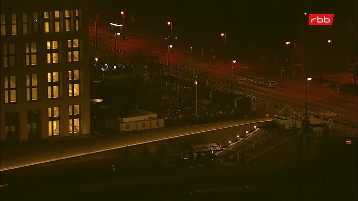 Archiv Foto Webcam Berlin: Rotes Rathaus und Berliner Dom