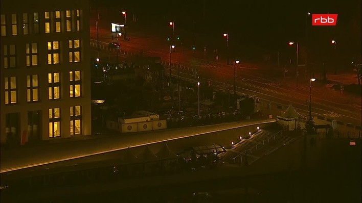 Archiv Foto Webcam Berlin: Rotes Rathaus und Berliner Dom