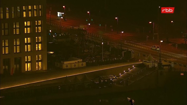 Archiv Foto Webcam Berlin: Rotes Rathaus und Berliner Dom