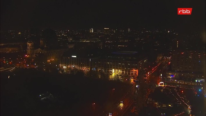 Archiv Foto Webcam Berlin: Rotes Rathaus und Berliner Dom