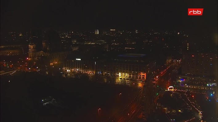 Archiv Foto Webcam Berlin: Rotes Rathaus und Berliner Dom