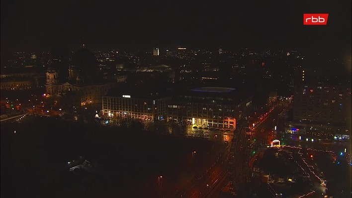 Archiv Foto Webcam Berlin: Rotes Rathaus und Berliner Dom