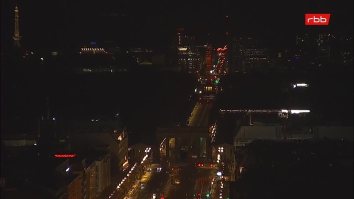 Archiv Foto Webcam Berlin: Rotes Rathaus und Berliner Dom