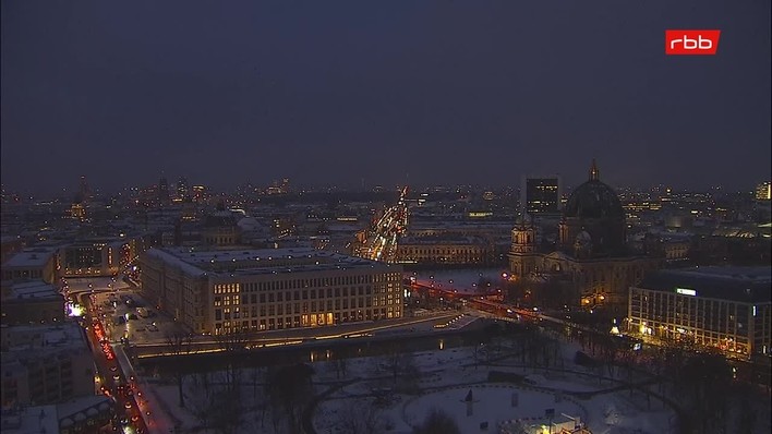 Archiv Foto Webcam Berlin: Rotes Rathaus und Berliner Dom