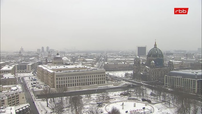 Archiv Foto Webcam Berlin: Rotes Rathaus und Berliner Dom