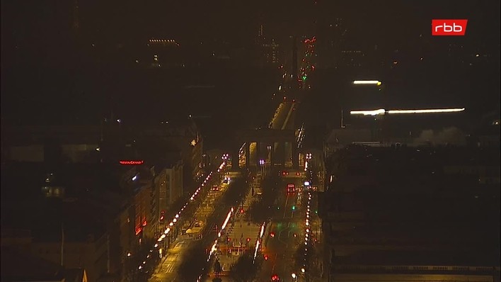 Archiv Foto Webcam Berlin: Rotes Rathaus und Berliner Dom