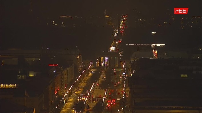 Archiv Foto Webcam Berlin: Rotes Rathaus und Berliner Dom