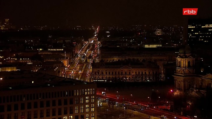 Archiv Foto Webcam Berlin: Rotes Rathaus und Berliner Dom