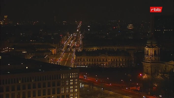 Archiv Foto Webcam Berlin: Rotes Rathaus und Berliner Dom