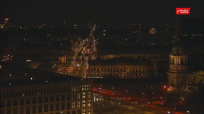 Archiv Foto Webcam Berlin: Rotes Rathaus und Berliner Dom