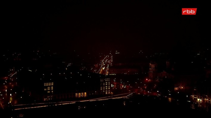 Archiv Foto Webcam Berlin: Rotes Rathaus und Berliner Dom