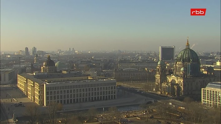 Archiv Foto Webcam Berlin: Rotes Rathaus und Berliner Dom
