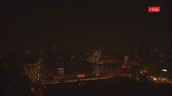 Archiv Foto Webcam Berlin: Rotes Rathaus und Berliner Dom