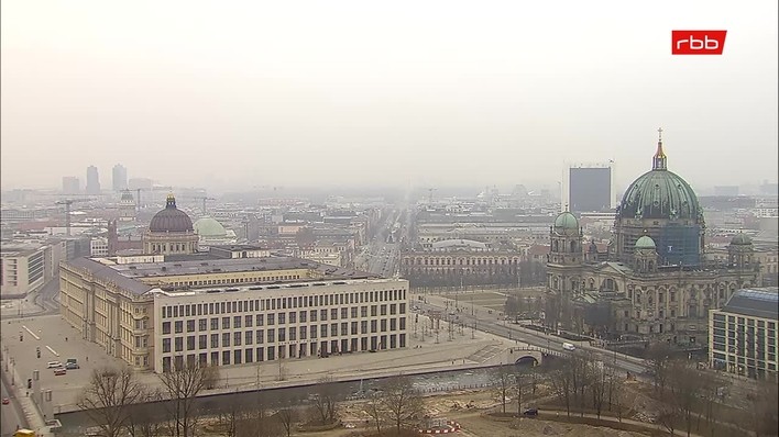 Archiv Foto Webcam Berlin: Rotes Rathaus und Berliner Dom